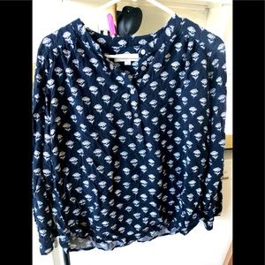 White flowers blue blouse